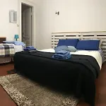 A 2 Passi Da Palazzo Reale